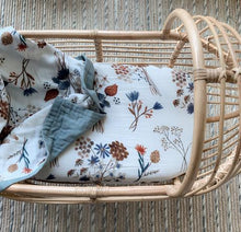 Load image into Gallery viewer, A Little Posy Muslin Sheet